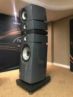 Iso Acoustics Titan Cronos