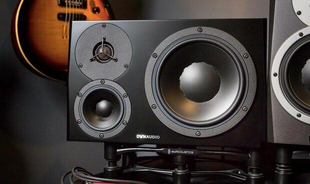 Iso Acoustics Aperta 300 zwart